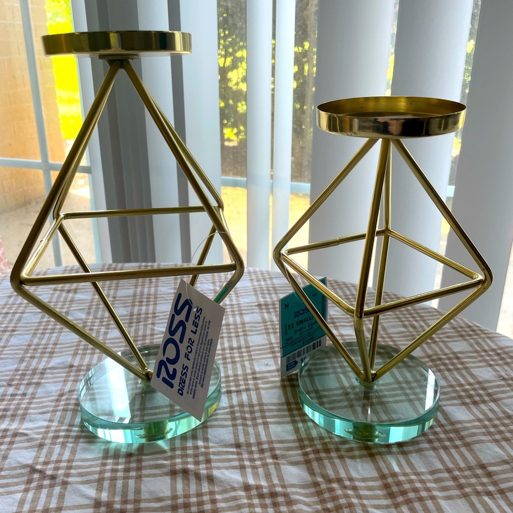 Set of 2 Modern Gold Geometric Wire Candle Pillars